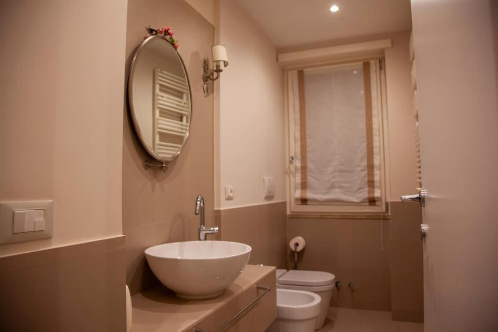 Roma, Gemelli Casa Eleganza, Resort Modernista Екстер'єр фото